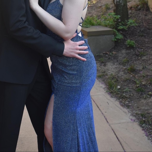 Blue/Purple iridescent Davids Bridal Prom dress - Picture 4 of 4